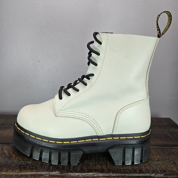 NEW Dr Martens Audrick 8 Eye Boot Womens Size 7 Lace Up Platform Boots Gray - Picture 7 of 12